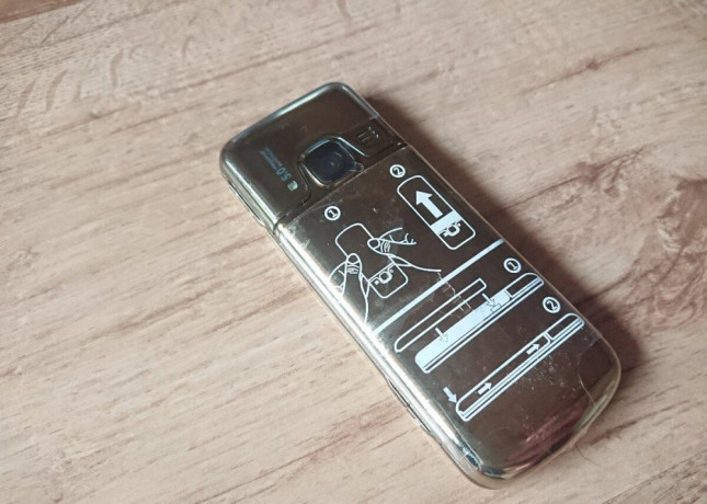 nokia-6700-zlata-big-4