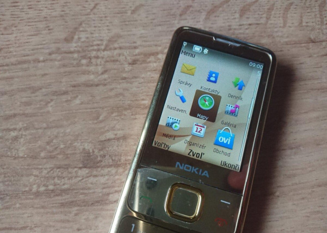 nokia-6700-zlata-big-2
