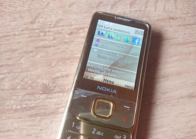 nokia-6700-zlata-big-1