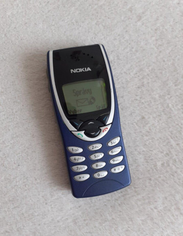 nokia-8210-big-0