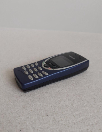 nokia-8210-big-2