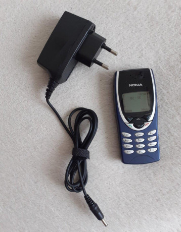nokia-8210-big-1