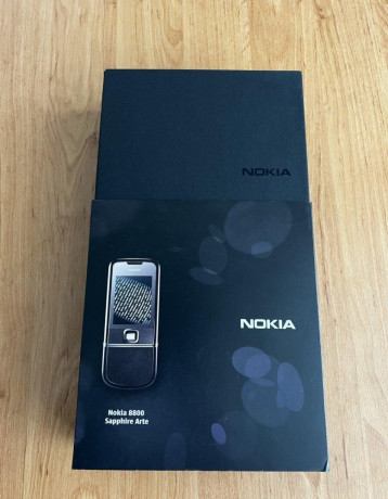 predam-krabicu-nokia-8800-sapphire-arte-big-2