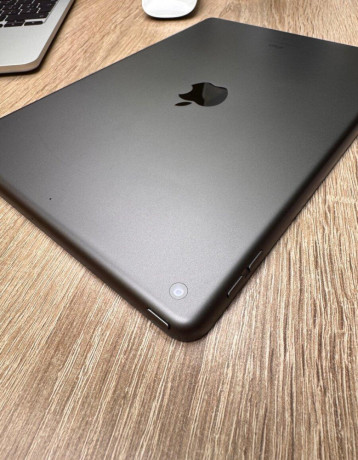 ipad-32gb-8th-generation-wi-fi-big-2