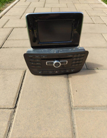 originalne-radio-mercedes-benz-b180-big-0