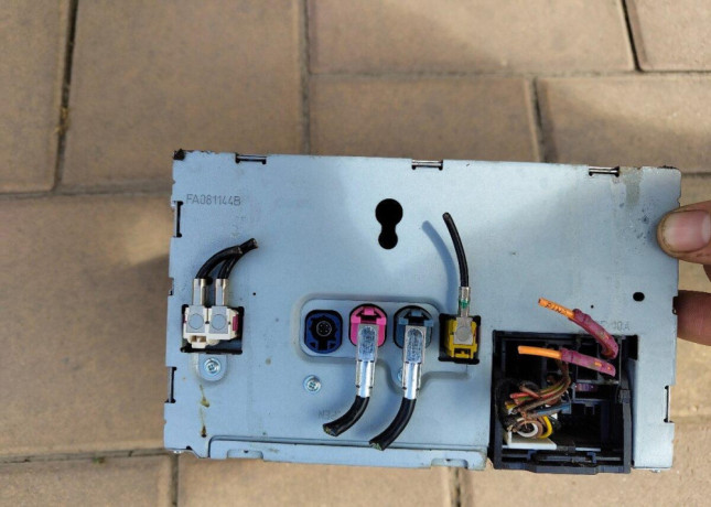 originalne-radio-mercedes-benz-b180-big-2