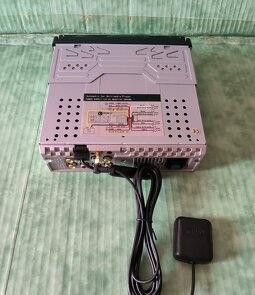 autoradiobluetooth-s-vysuvdisplejom-a-gps-big-2
