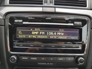 autoradio-skoda-super-b2
