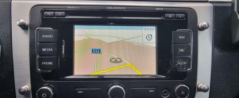 predam-orginal-skoda-amundsenrns310-autoradio-s-pin-kodou-big-0
