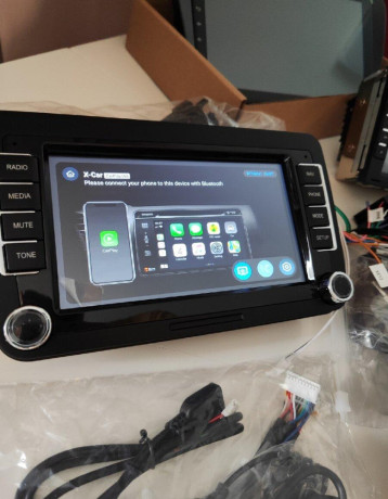 2din-autoradio-do-skoda-volkswagen-carplay-wifi-usb-gps-big-0