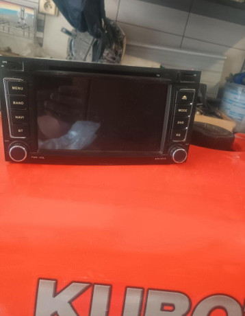 2-din-autoradio-volkswagen-touareg-big-0