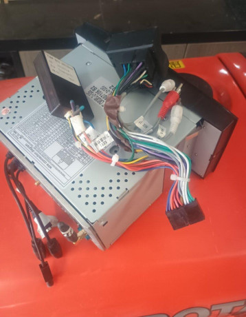 2-din-autoradio-volkswagen-touareg-big-3