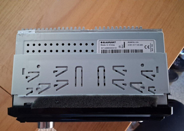 blaupunkt-porto-170-usb-sd-aux-big-4