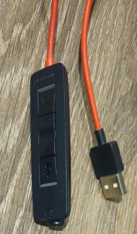 sluchadla-plantronics-c3200-big-1