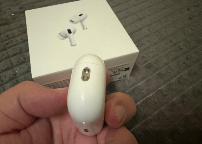 airpods-pro-3-v-zaruke-komplet-s-dokladom-big-3
