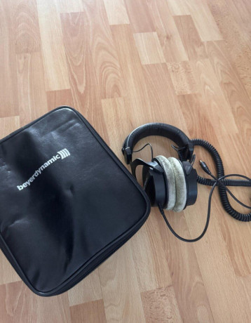 beyerdynamic-dt-990-pro-250-ohm-studiove-sluchadla-big-1