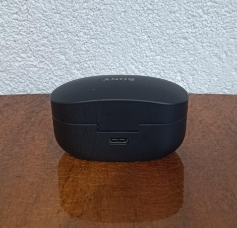 sluchadla-sony-wf-big-3
