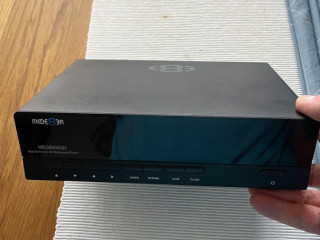 mede8er-med800x3d