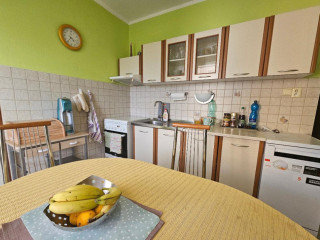 ponukam-na-predaj-velkometrazny-3-izbovy-byt-s-balkonom