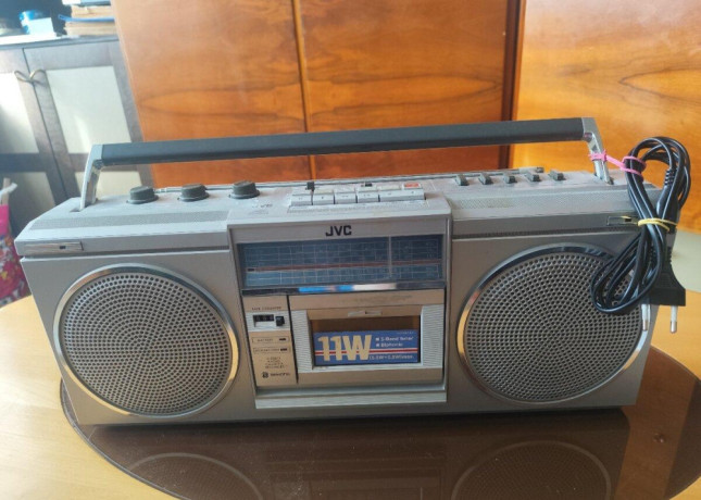 radio-magnetofon-jvc-big-0