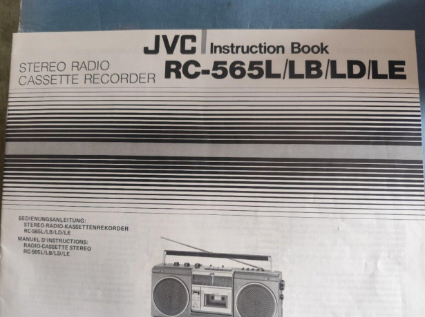 radio-magnetofon-jvc-big-1