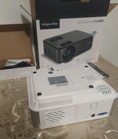 projektor-kruger-matz-s-wifi-a-bluetooth-big-2