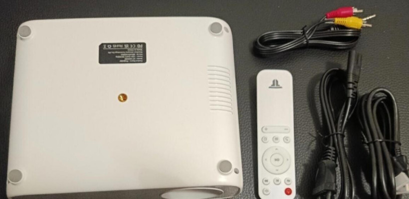 wifi-led-projektor-teon-so-4k-podporou-big-2