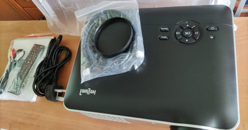 novy-nepouzivany-full-hd-led-projektor-big-3