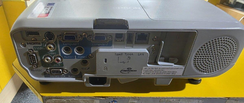 projektor-epson-eb-420-big-1