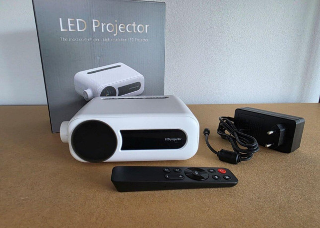 mini-led-projektor-aao-yg330-big-0