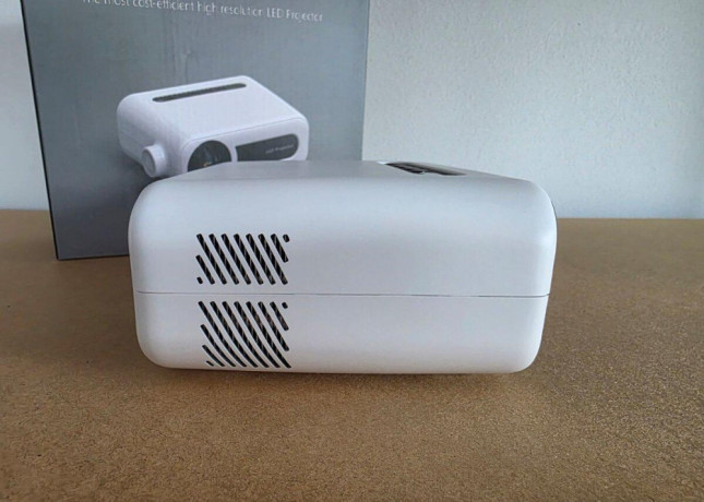mini-led-projektor-aao-yg330-big-2