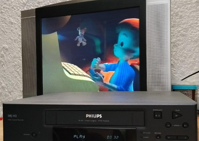 philips-vr451-4-hlavovy-videorekorder-big-2