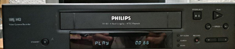 philips-vr451-4-hlavovy-videorekorder-big-0