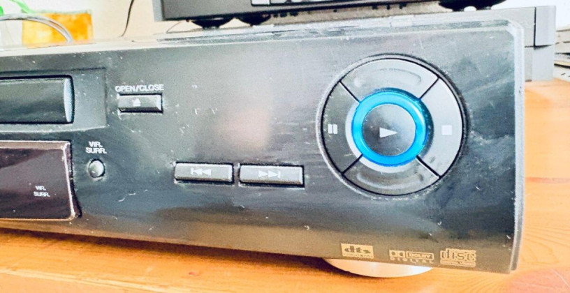 kenwood-dvd-player-big-1