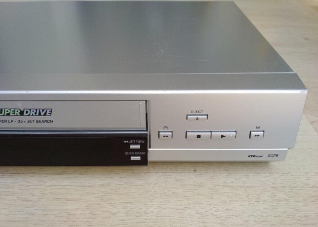 6-hlavovy-videorekorder-panasonic-nv-hv61ep-hi-fi-stereo-big-3