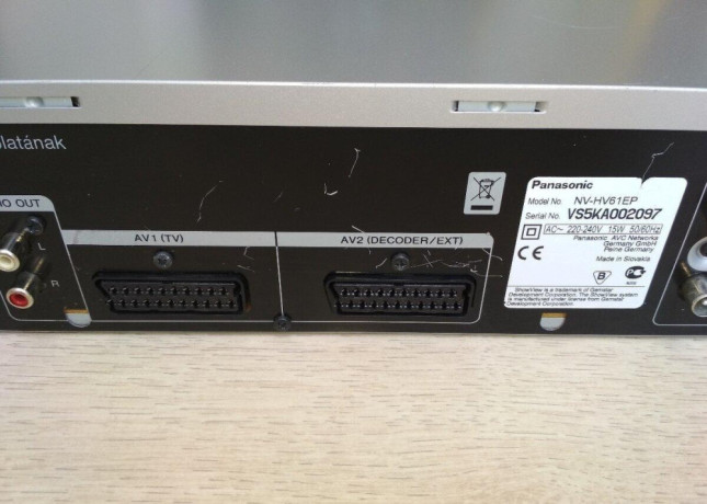 6-hlavovy-videorekorder-panasonic-nv-hv61ep-hi-fi-stereo-big-4