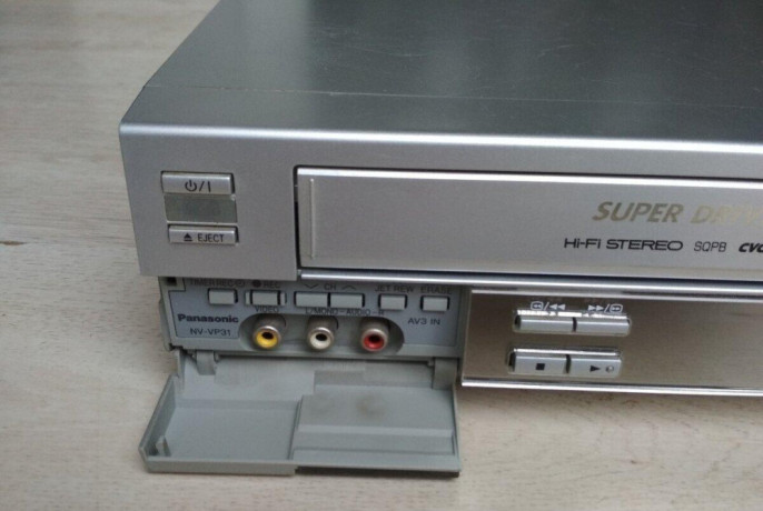 videorekorder-panasonic-nv-vp31-hi-fi-sqpb-big-3