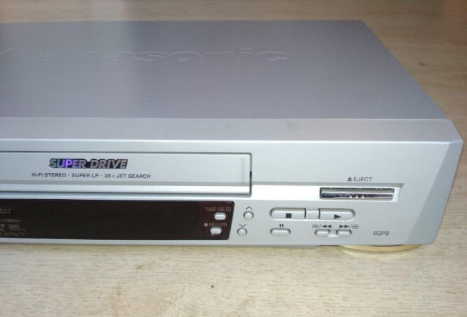 videorekorder-panasonic-nv-fj627-hifi-stereo-big-3