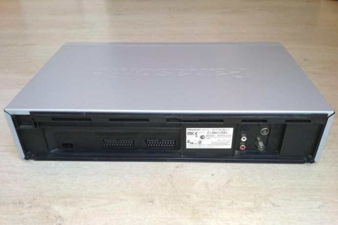 videorekorder-panasonic-nv-fj627-hifi-stereo-big-4