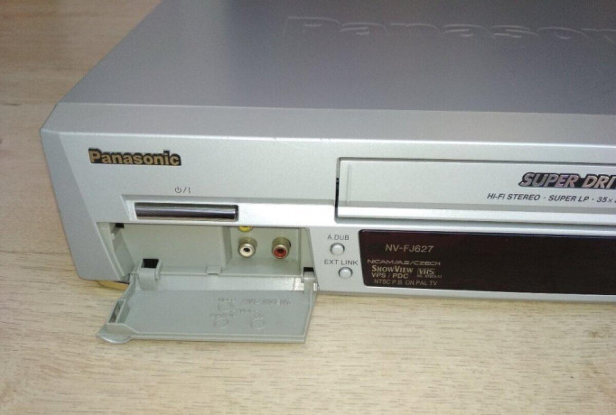 videorekorder-panasonic-nv-fj627-hifi-stereo-big-2