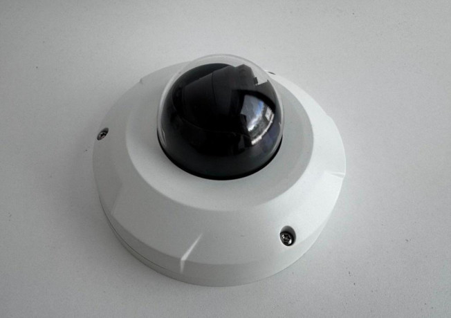 ip-kamera-idis-dc-d2212wr-big-1