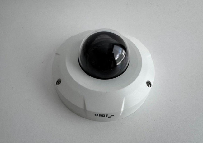 ip-kamera-idis-dc-d2212wr-big-0