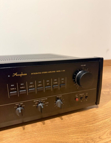 accuphase-e206-big-2