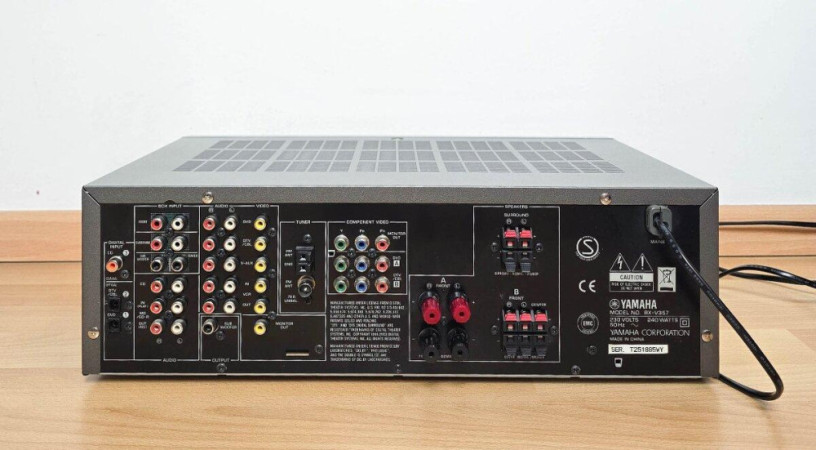 yamaha-rx-v357-optikasub-out-big-1