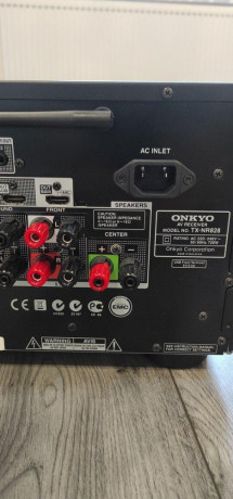 av-receiver-onkyo-tx-nr828-big-2