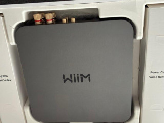 wiim-amp-kompaktny-streaming-zosilnovac-space-gray