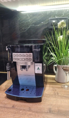 delonghi-plno-automaticky-kavovar-big-0