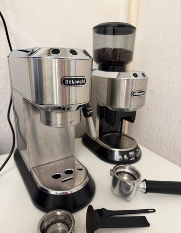 pakovy-kavovar-delonghi-dedica-ec685-mlyncek-delonghi-big-0
