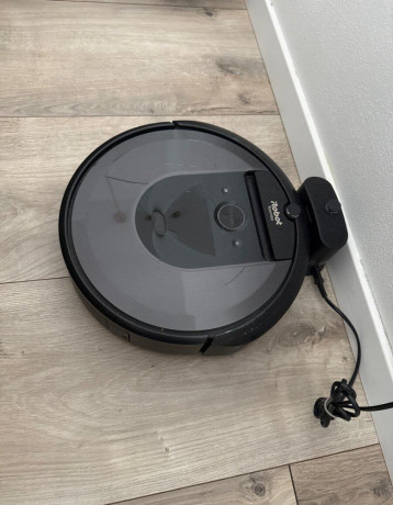 irobot-roomba-i7-big-0