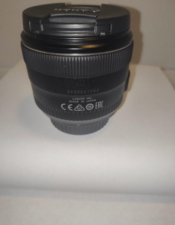 canon-ef-35mm-f2-is-usm-big-3